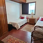 Maravilhoso Apartamento Frente Ao Mar Em Excelente Localizacao